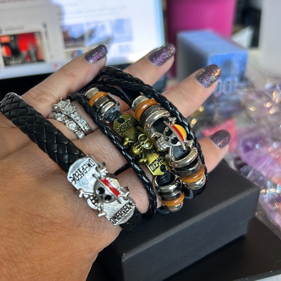3 anime one piece leather bracelets - Picture 2 of 2